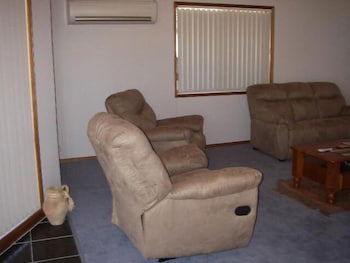 The Real McCoy Holiday Accommodation - Accommodation Burleigh 5