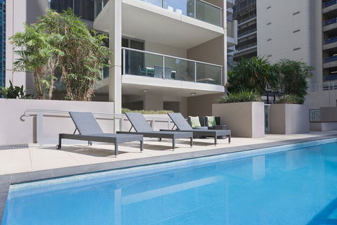 Mantra Midtown - Accommodation Burleigh 3