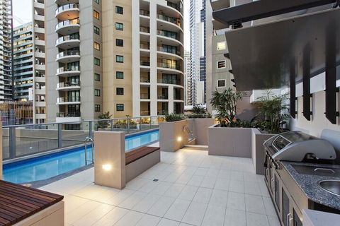 Mantra Midtown - Accommodation Burleigh 4