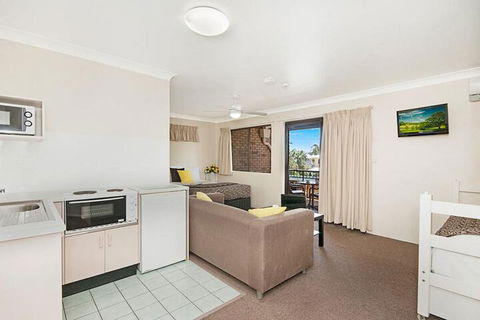 Byron BaySide Central Studio Apartments - Accommodation Burleigh 6