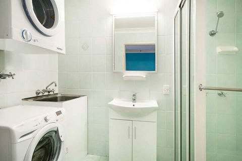 Byron BaySide Central Studio Apartments - Accommodation Burleigh 7