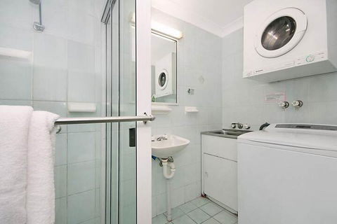Byron BaySide Central Studio Apartments - Accommodation Burleigh 4