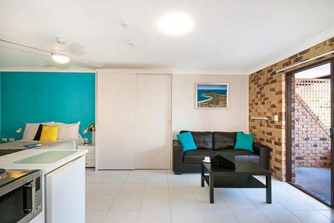 Byron BaySide Central Studio Apartments - Accommodation Burleigh 5