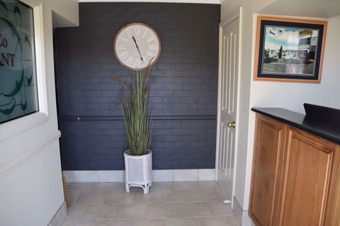 Best Western Coachman's Inn Motel - Accommodation Burleigh 3