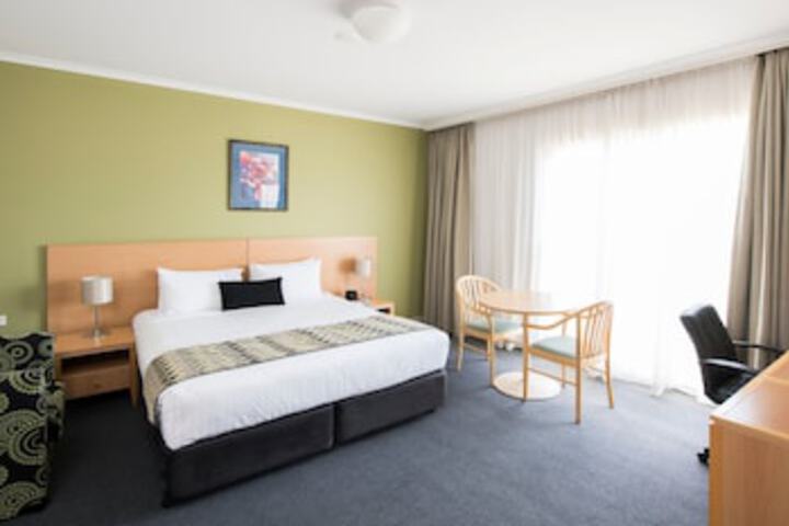 Phillip ACT Accommodation Burleigh