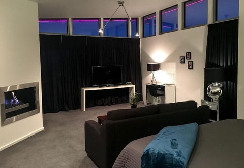 Starhaven Retreat - Accommodation Burleigh 5