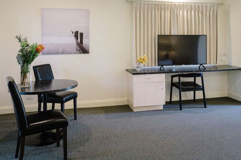 Fairways Resort - Accommodation Burleigh 5