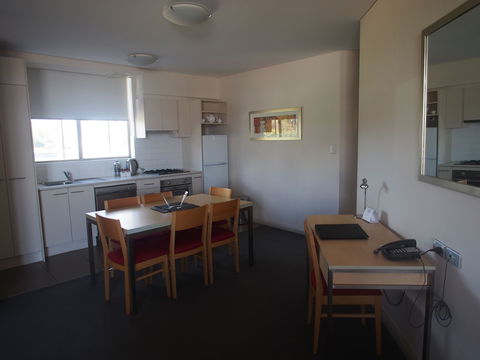 Quest Castle Hill - Accommodation Burleigh 2