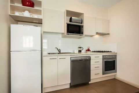 Quest Castle Hill - Accommodation Burleigh 4