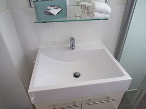 Quest Castle Hill - Accommodation Burleigh 5