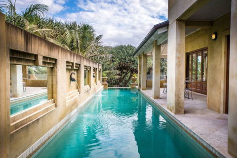 Victoria's At Wategos - Accommodation Burleigh 1
