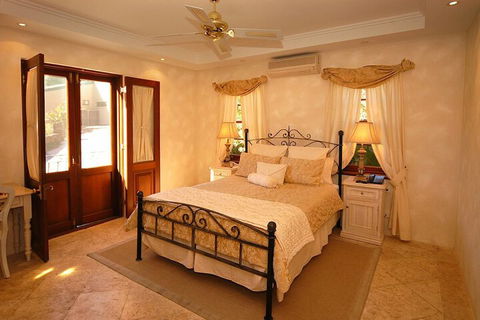 Victoria's At Wategos - Accommodation Burleigh 6