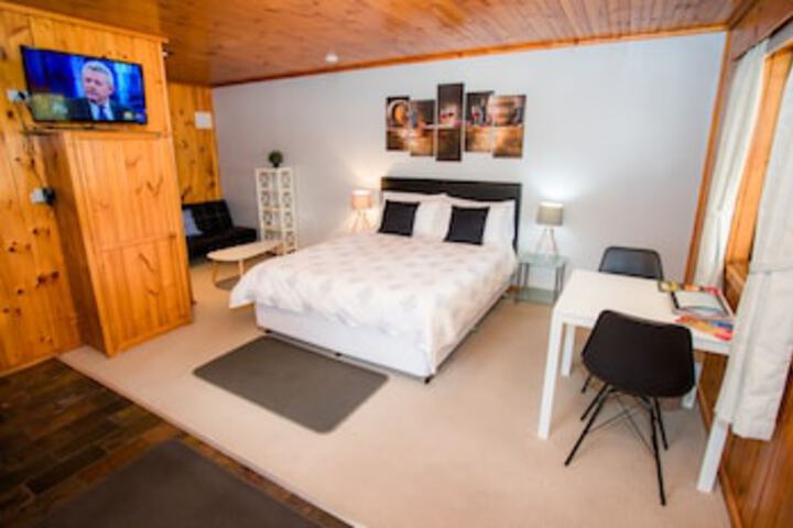 Seppeltsfield SA Accommodation Burleigh