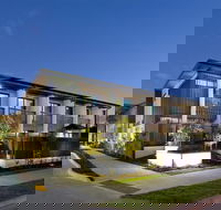 The Glen Hotel  Suites - Accommodation Burleigh