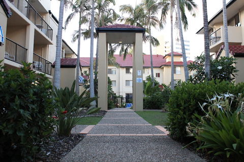 K Resort - Accommodation Burleigh 1