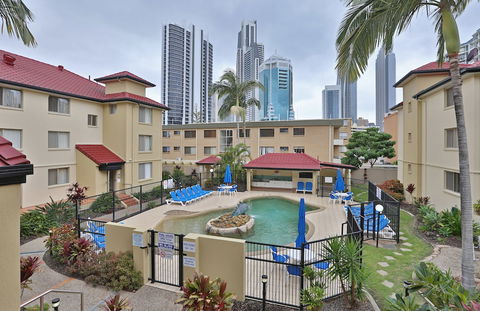 K Resort - Accommodation Burleigh 2
