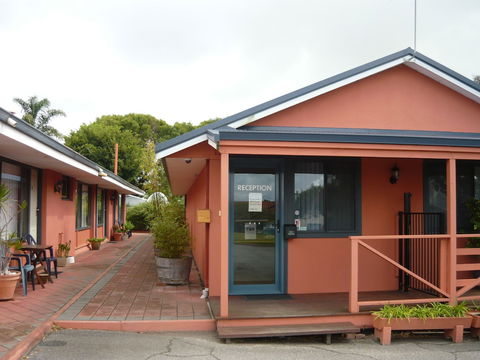 Albany Apartments - Accommodation Burleigh 5