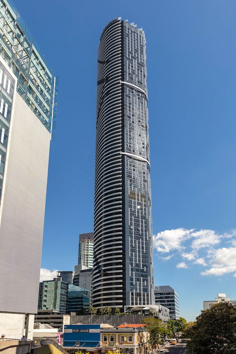 Meriton Suites Herschel Street, Brisbane - Accommodation Burleigh 3