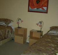 Busy Buzz B  B - Accommodation Burleigh