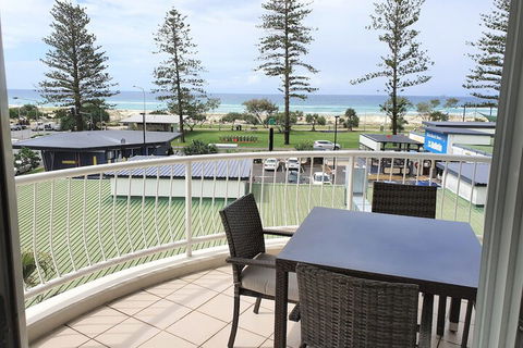 Kirra Beach Apartments - Accommodation Burleigh 7