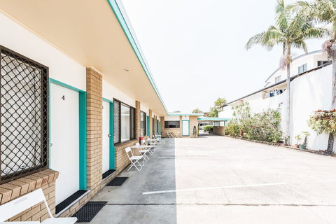 Hibiscus Motel - Accommodation Burleigh 2