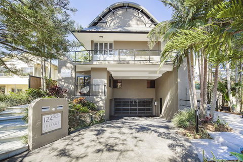 Julians Apartments - Accommodation Burleigh 3