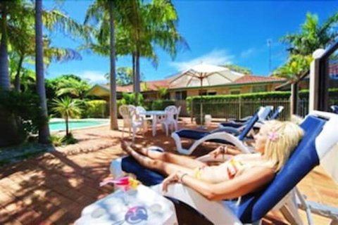 Beaches Serviced Apartments - Accommodation Burleigh 5