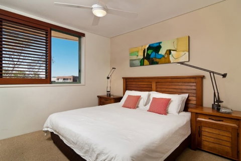 Bay Royal Apartments - Accommodation Burleigh 4