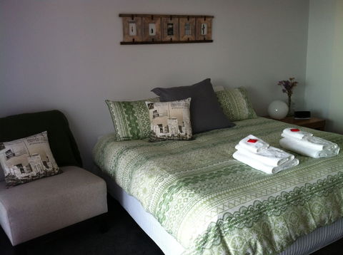 Corinella On The Esplanade Bed & Breakfast - Accommodation Burleigh 5