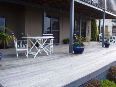 Corinella On The Esplanade Bed & Breakfast - Accommodation Burleigh 2