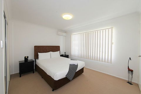 Alexandra Apartments - Accommodation Burleigh 7