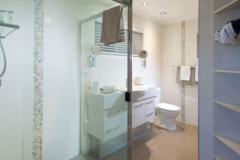 Arabella Guesthouse - Accommodation Burleigh 7