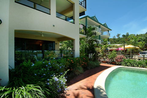 The Mediterranean Beachfront Apartments - Accommodation Burleigh 1