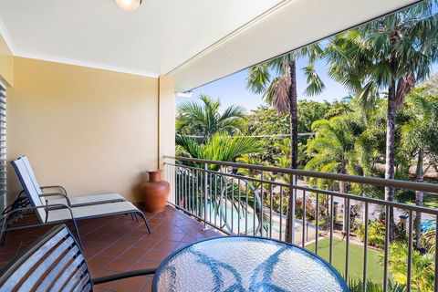 The York Beachfront Holiday Apartments - Accommodation Burleigh 5