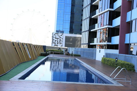 ACD Apartments - Accommodation Burleigh 1