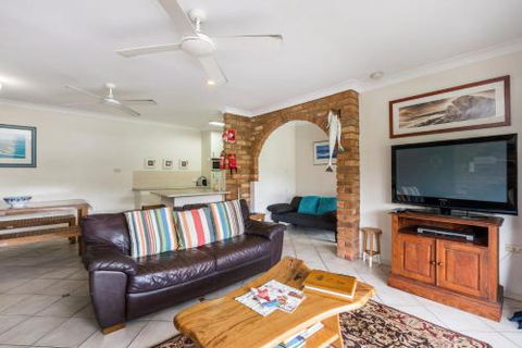 Atlantis - Accommodation Burleigh 5