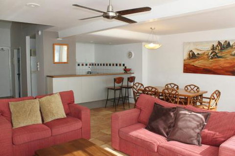 A Beautiful Flat - Accommodation Burleigh 2