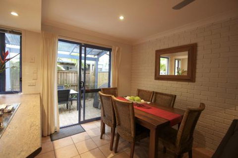 Belongil Beach Apartment - Accommodation Burleigh 1