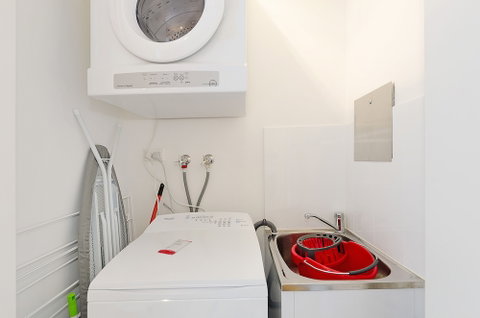Wyndel Apartments - Bertram - Accommodation Burleigh 5