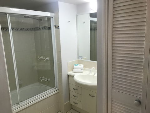 Bella Mare Beachside Apartments - Accommodation Burleigh 6