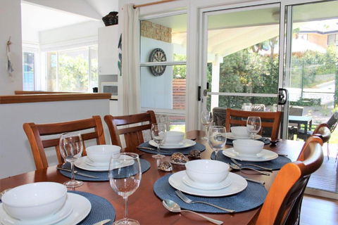 At WAVERIDER 2 - Accommodation Burleigh 4