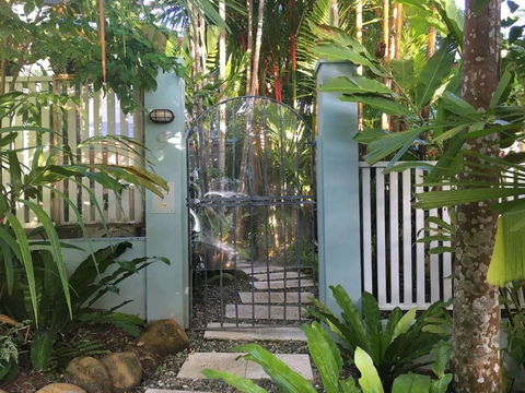 Garden Villa On Murphy - Accommodation Burleigh 4