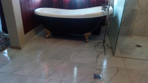 GOLDEN LACE B & B - Accommodation Burleigh 6
