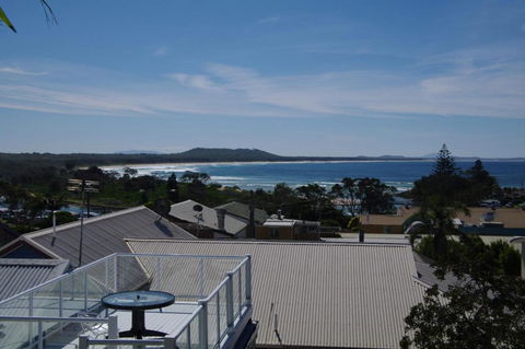 Berry 16 East Street - Accommodation Burleigh 2