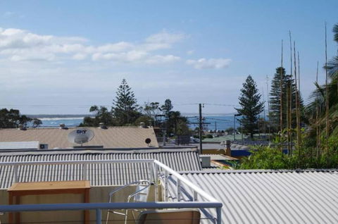Adrift 5B Scott Street - Accommodation Burleigh 6