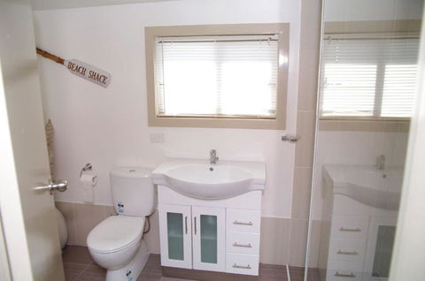 AAA Views 2 View Street - Accommodation Burleigh 4