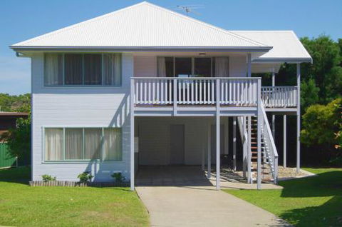 Anglesea 17 Hodgson Street - Accommodation Burleigh 4