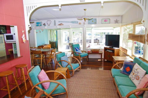 Longboard 1 Hill Street - Accommodation Burleigh 2