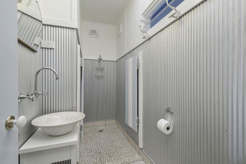 Longboard 1 Hill Street - Accommodation Burleigh 5