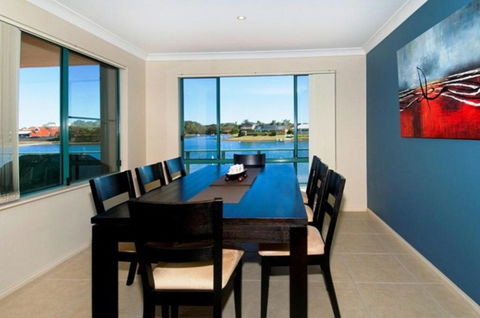 Dolphins 2 7 Commodore Crescent - Accommodation Burleigh 5